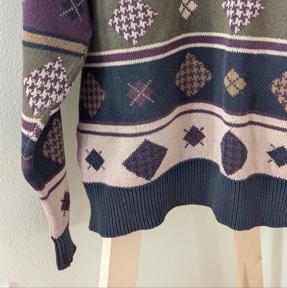 Vintage Abstract Geometric Multi-Patterned Crewneck Sweater In Black/Ivory/Plum - Picture 6 of 11